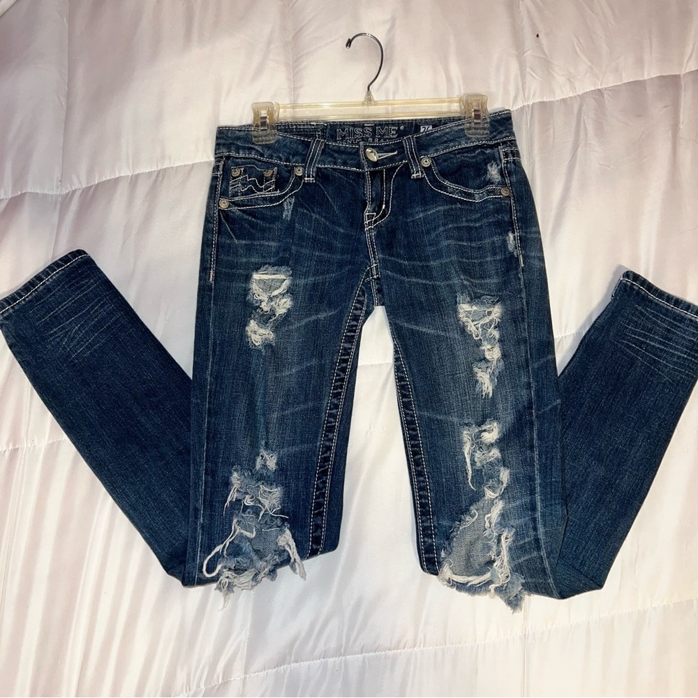 Miss Me distressed skinny jeans